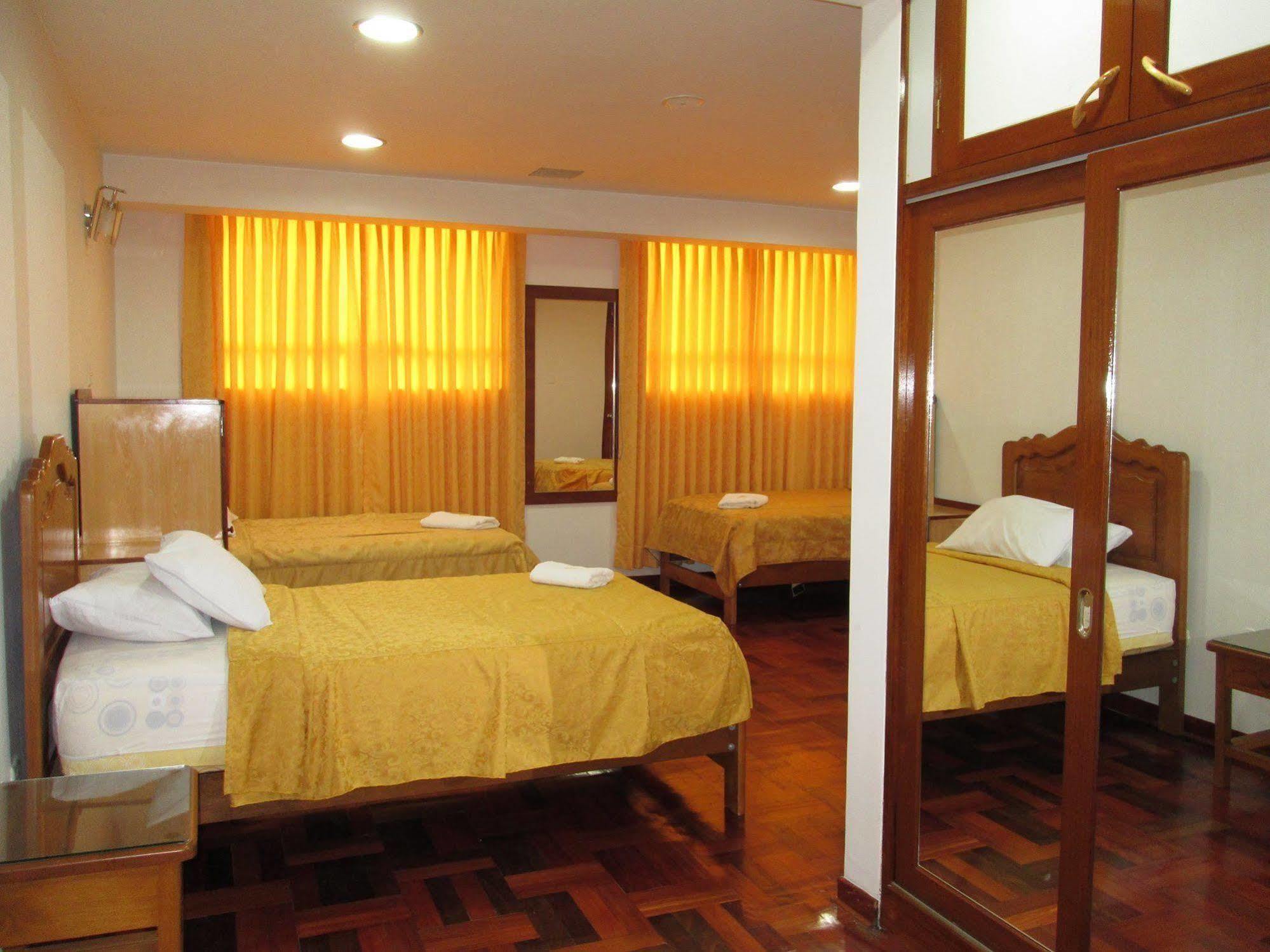 Hotel Panamericano Лима Екстериор снимка